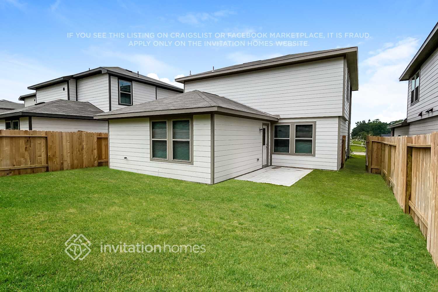 Building Photo - 10795 Sunlit St