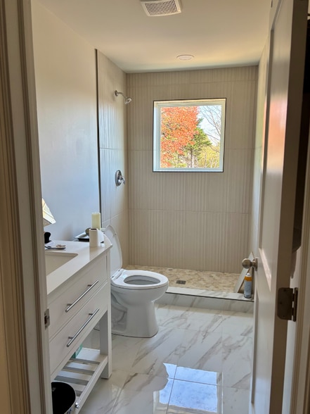 Building Photo - 9305 Ox Rd