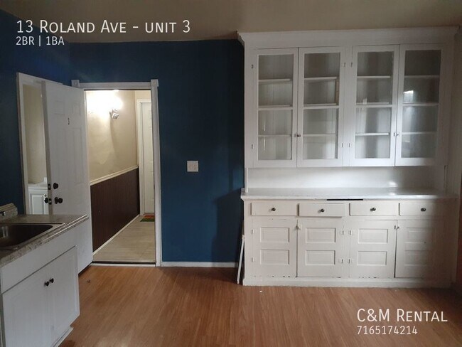 Building Photo - 13 Roland Ave