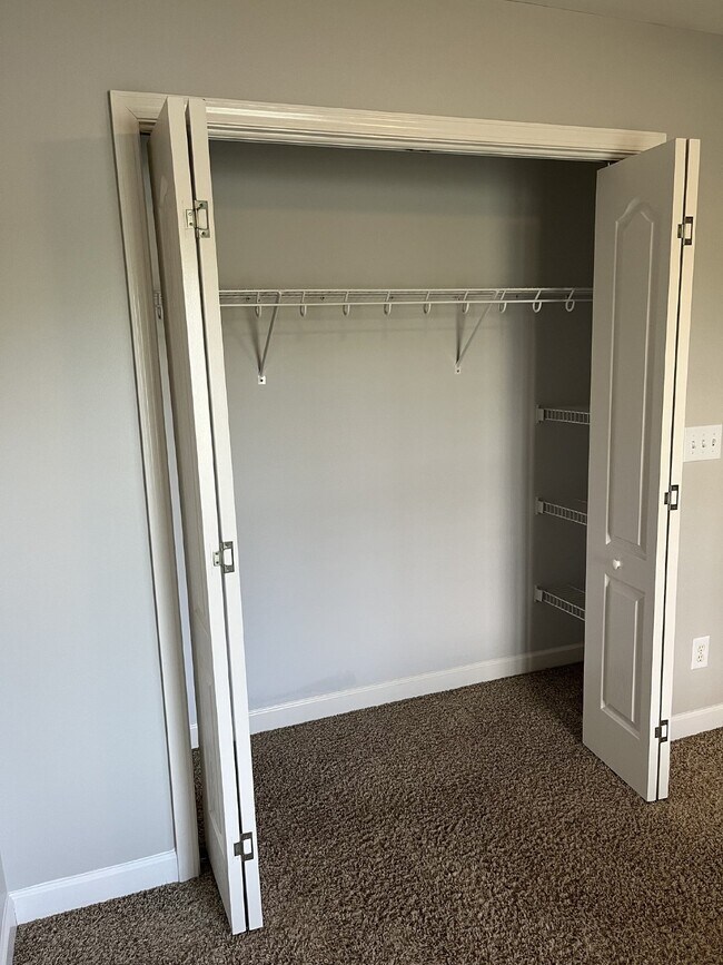 Building Photo - 5004 Pelican Ct