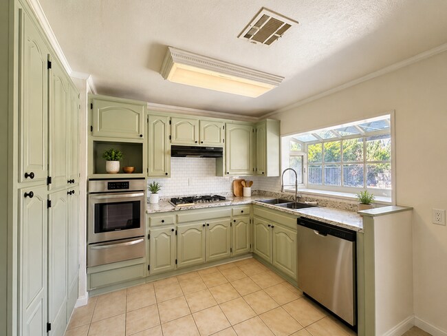 Building Photo - Available Now- 4-Bedroom Pool Home with Downstairs Bed & Bath – Centrally Located in Canyon