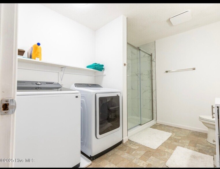 Building Photo - 1309 Corbett St