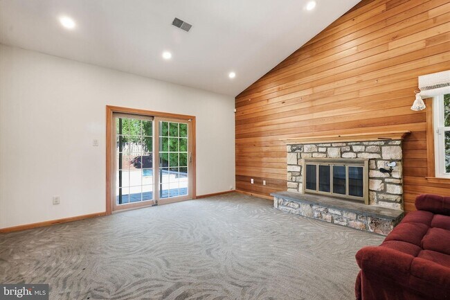 Building Photo - 1272 Knox Dr