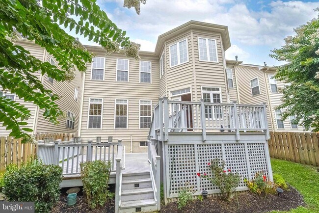 Building Photo - 7517 Lindberg Dr