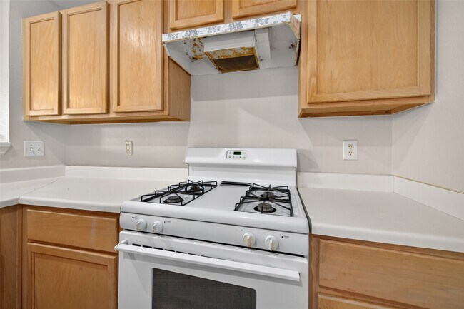 Building Photo - 16318 N Glade Dr