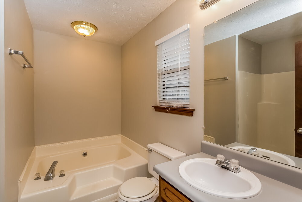 Building Photo - 295 Summertown Dr