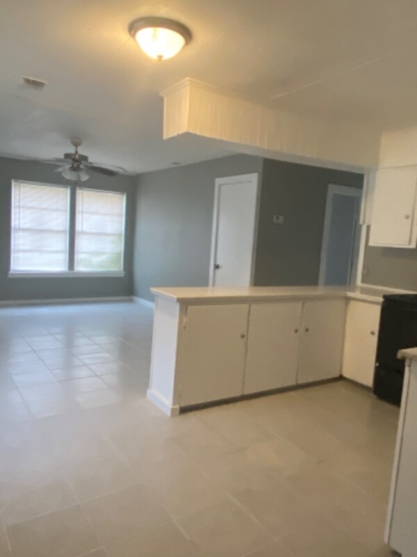 Building Photo - 146 Bernice Dr