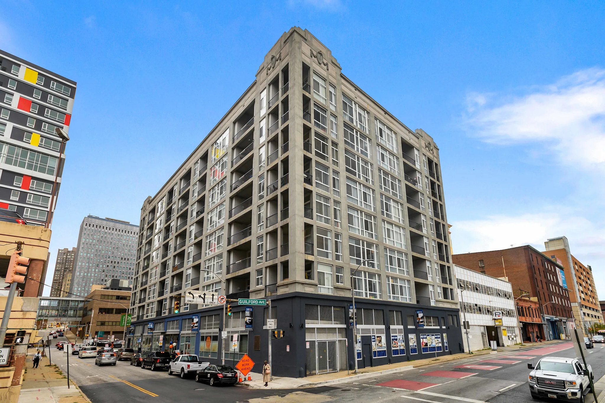 Building Photo - 222 E Saratoga St