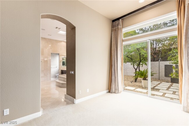 Building Photo - 34 Isleworth Dr