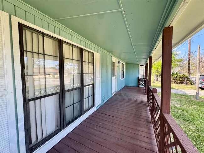 Building Photo - 827 Becker St