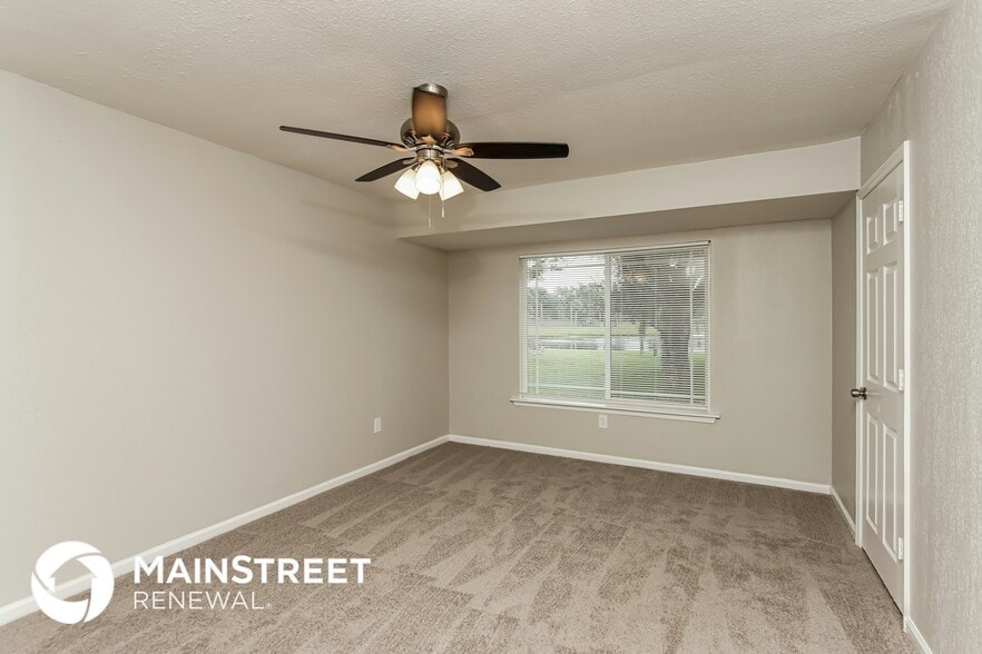 Building Photo - 1206 Cricket Dr NE