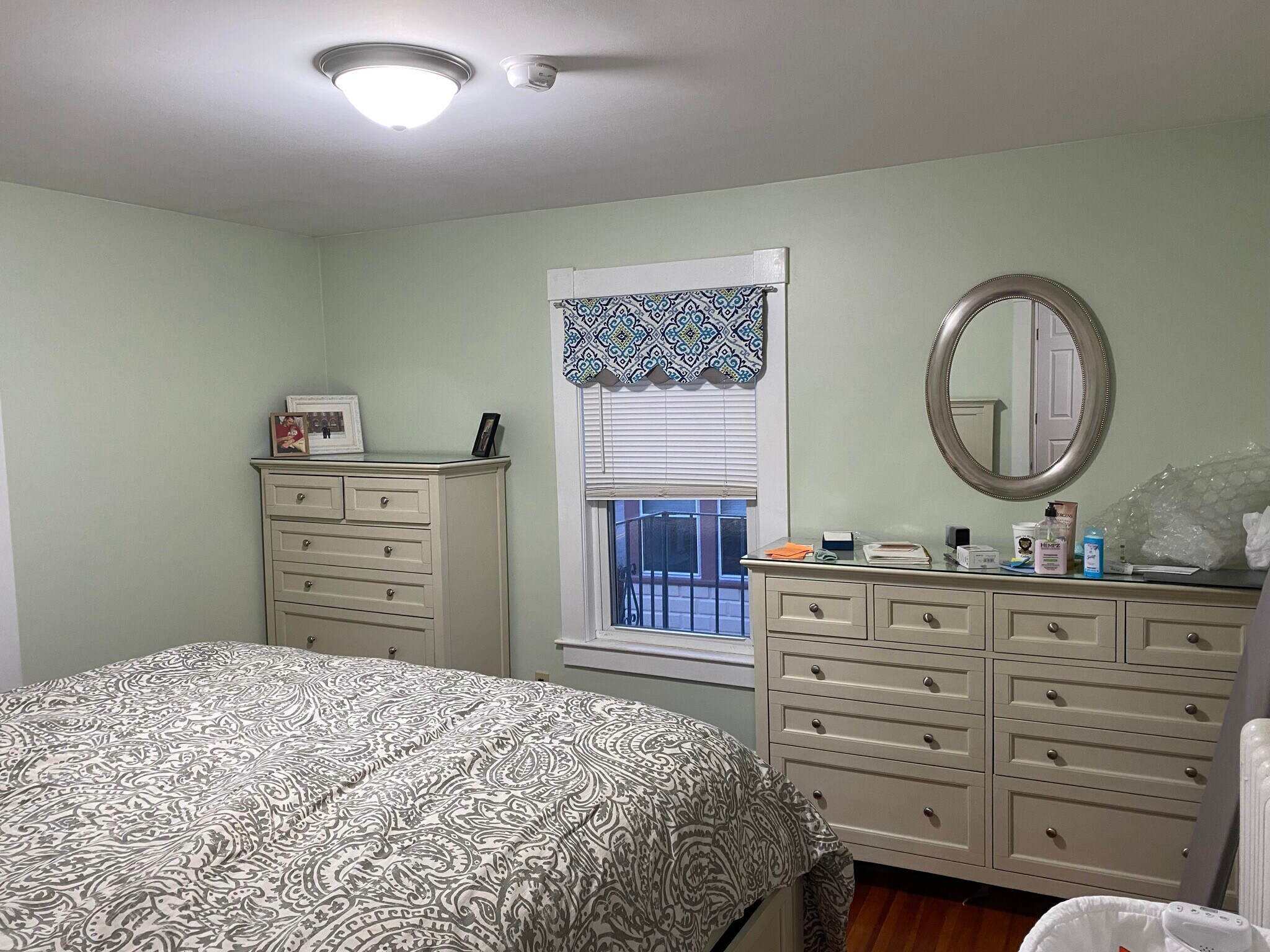 Building Photo - 547 Wilder St