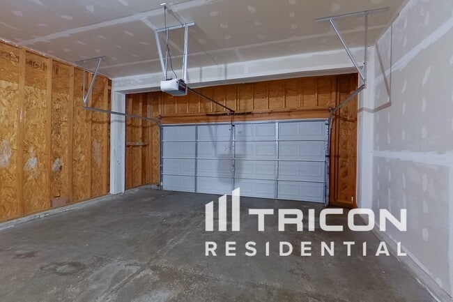 Building Photo - 507 Fortress Ct