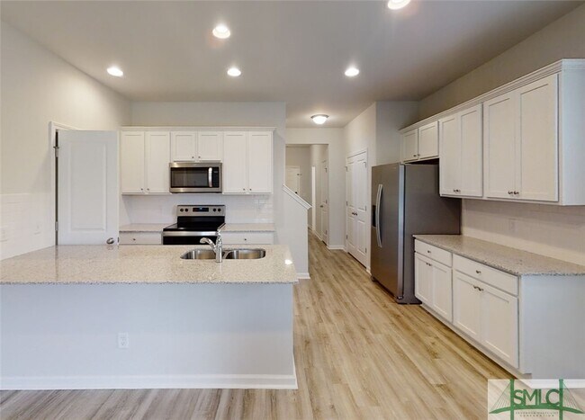 Building Photo - 106 S Trl Wy