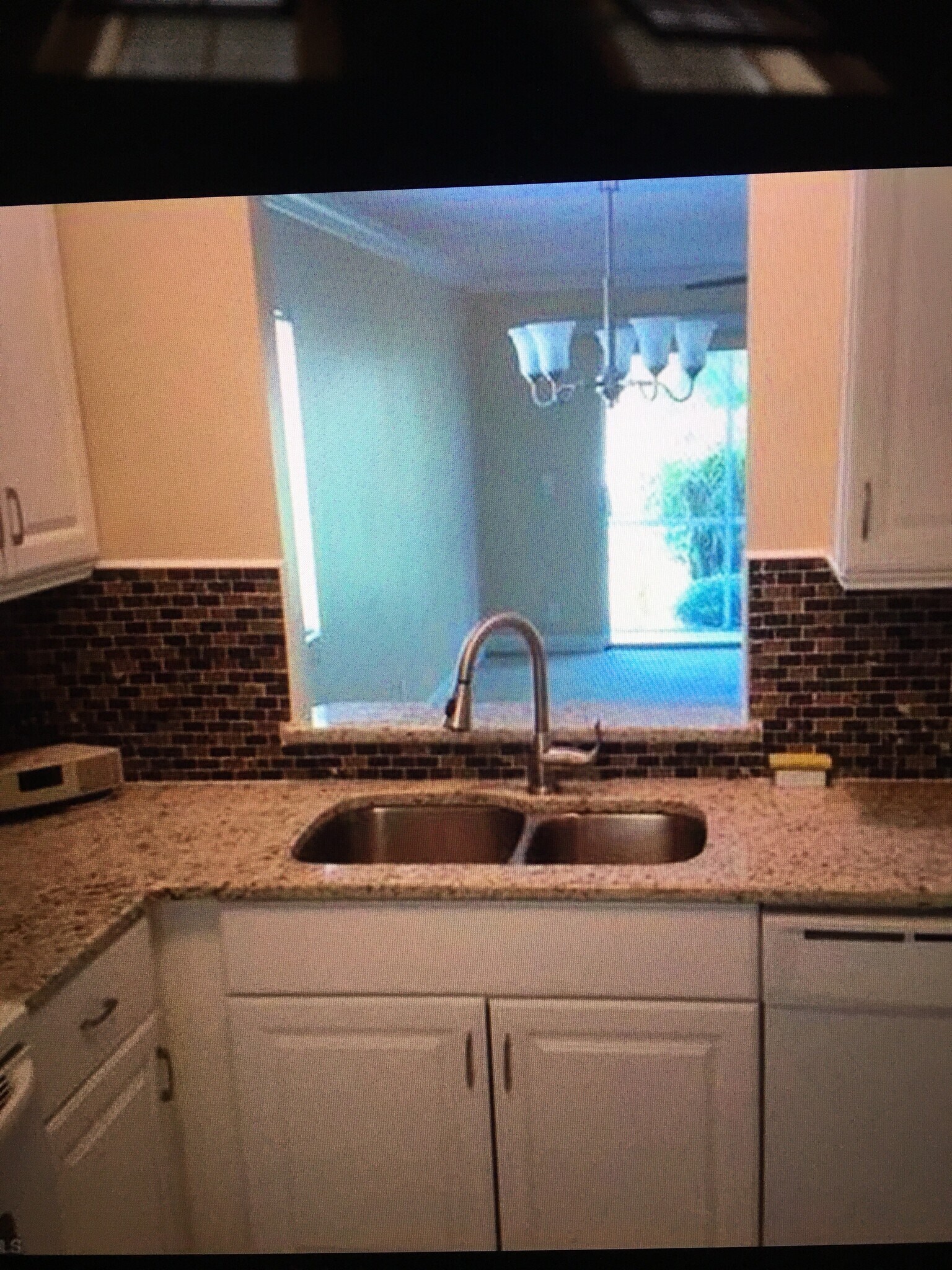 Kitchen/Granite countertops - 6184 Michelle Way