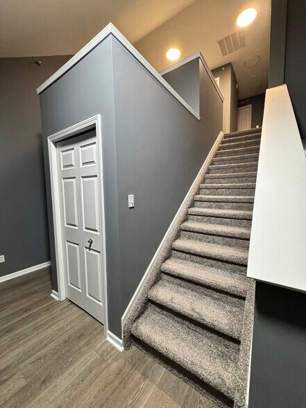 Building Photo - 3244 Newbury Pl
