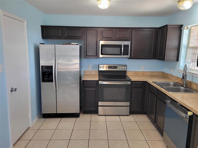 Building Photo - 3006 Ruidosa Ave