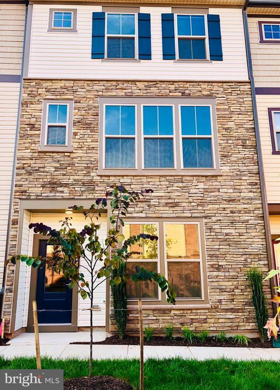 Building Photo - 124 Tolocka Terrace NE