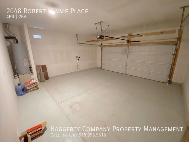Building Photo - 2048 Robert Minnie