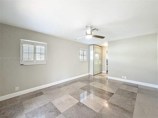 Building Photo - 2770 NE 8th Ct