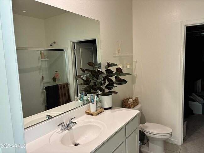 Building Photo - 16671 W Christy Dr