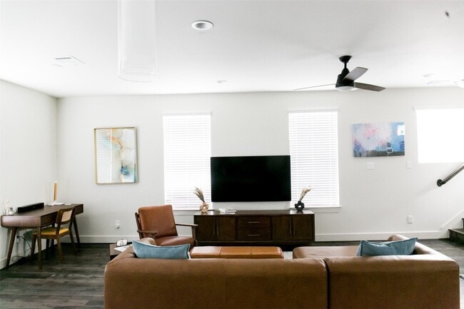 Building Photo - 5203 Burress Springs Ln