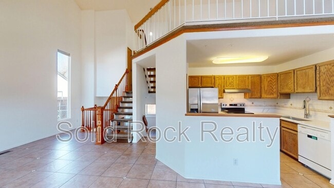 Building Photo - 935 Greenbrier Dr