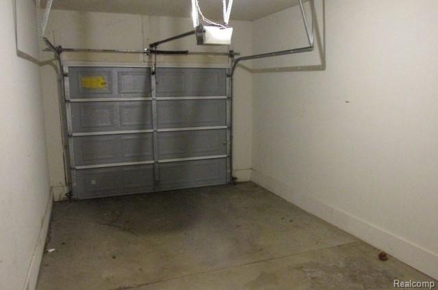 Building Photo - 10210 Midway