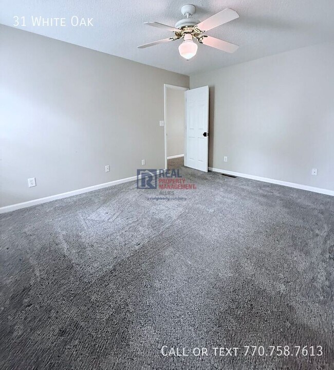 Building Photo - 31 White Oak Dr SE