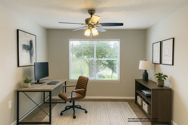 Building Photo - Beautiful 2 bedroom/2 bathroom corner condo in gated Regency Park!