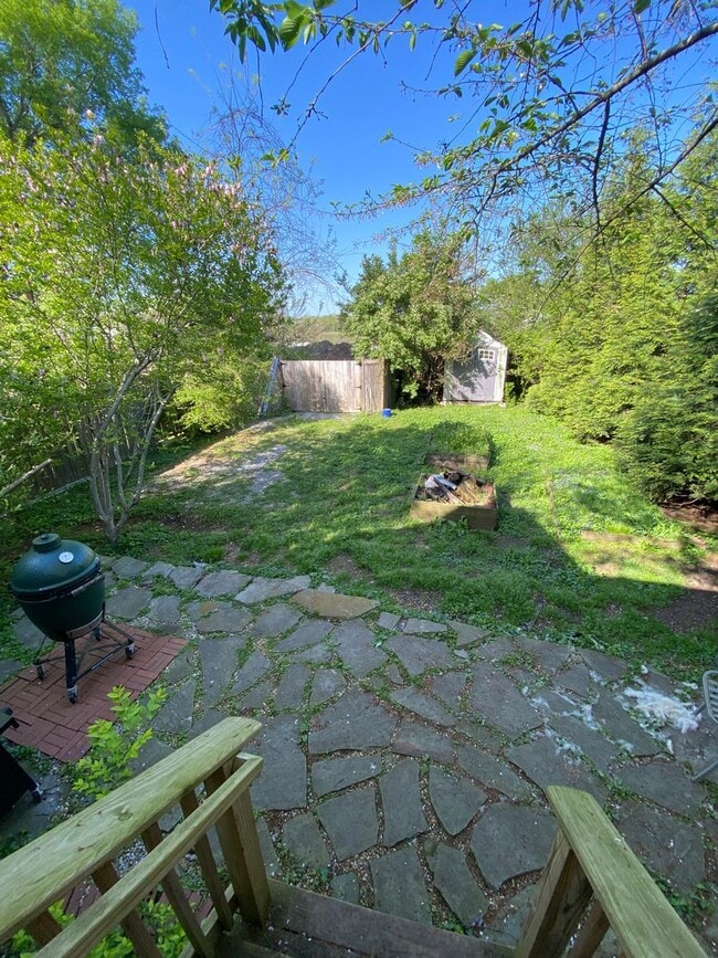 Building Photo - 3 bed 2 bath House in Germantown