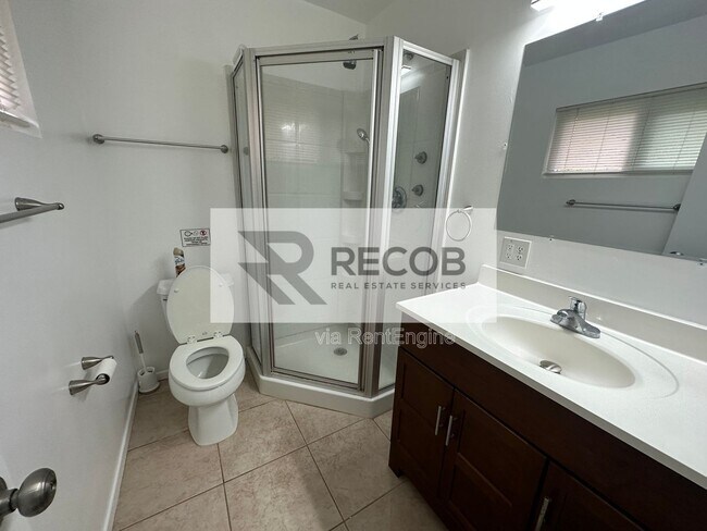 Building Photo - 4859 Campanile Dr