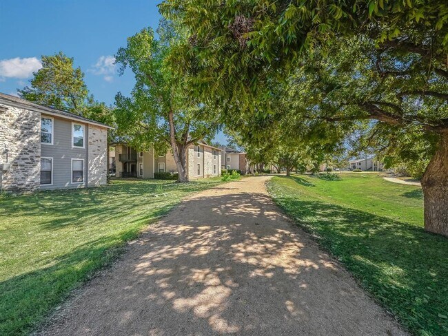 Building Photo - 10616 Mellow Ln