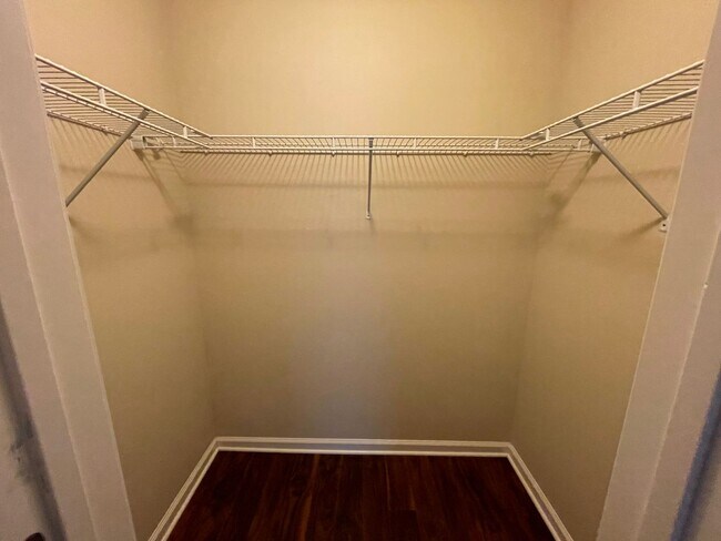 Building Photo - 3 Bedroom Home In Lindberg Village