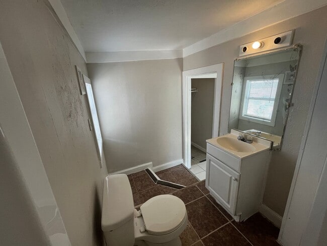 Building Photo - FLOUR BLUFF ONE BEDROOM W/ BILLS PAID!!