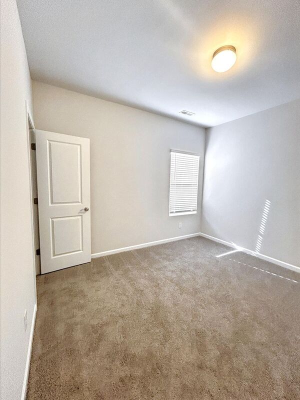 Building Photo - 1333 Ron Whicker Dr