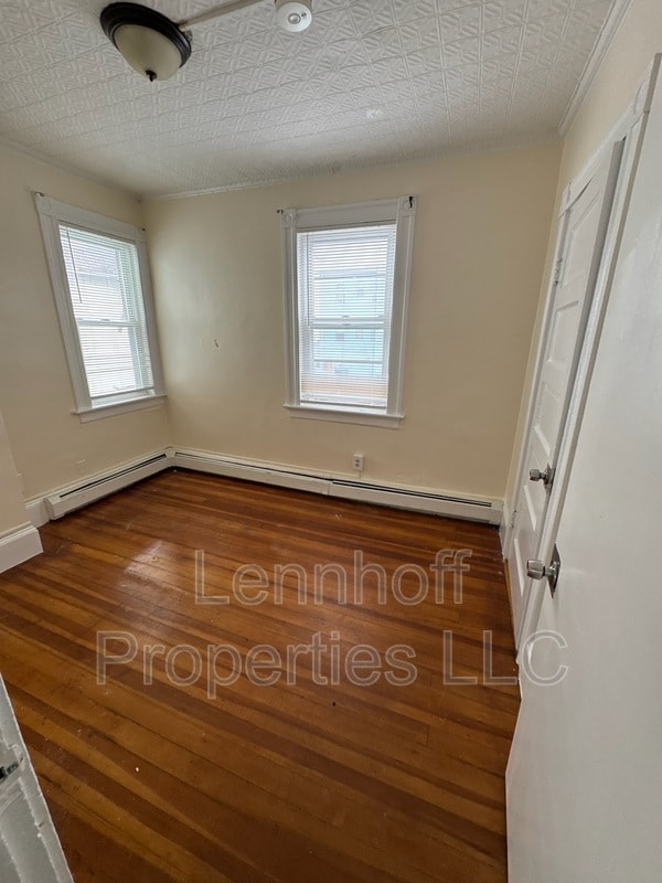 Building Photo - 153 Bailey St