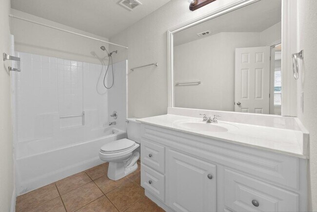 Building Photo - 2832 Mission Tejas Dr