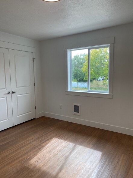 Building Photo - 640 Lincoln St