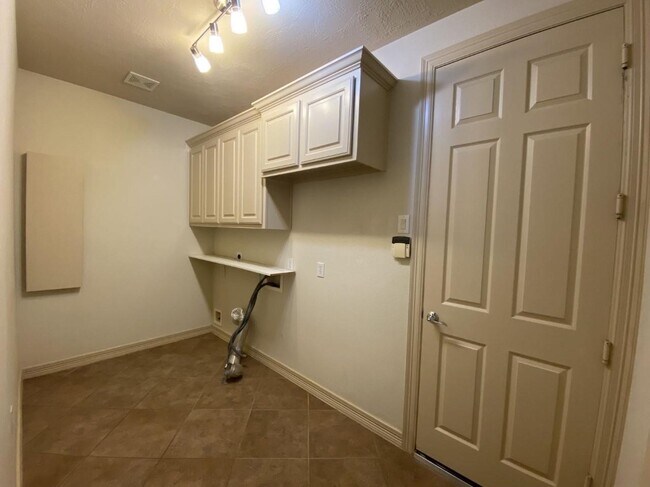 Building Photo - 8311 Cabrillo Landing Ct
