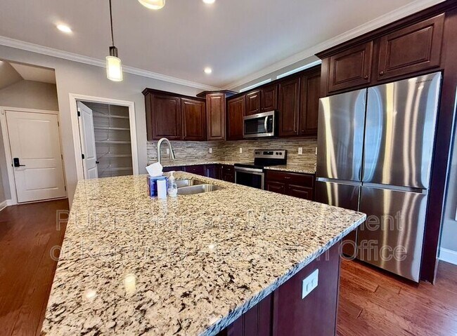 Building Photo - 242 Ikebana Dr