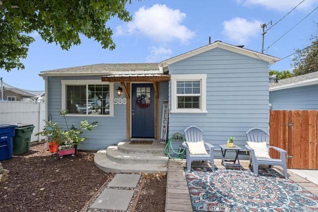 Building Photo - 586 Del Mar Ave