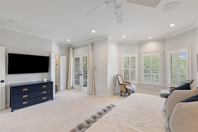 Building Photo - 2922 Thousand Oaks Dr