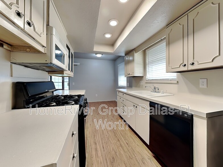 Building Photo - 4628 Danville Dr