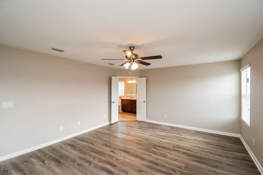 Building Photo - 16280 Stanis Ct