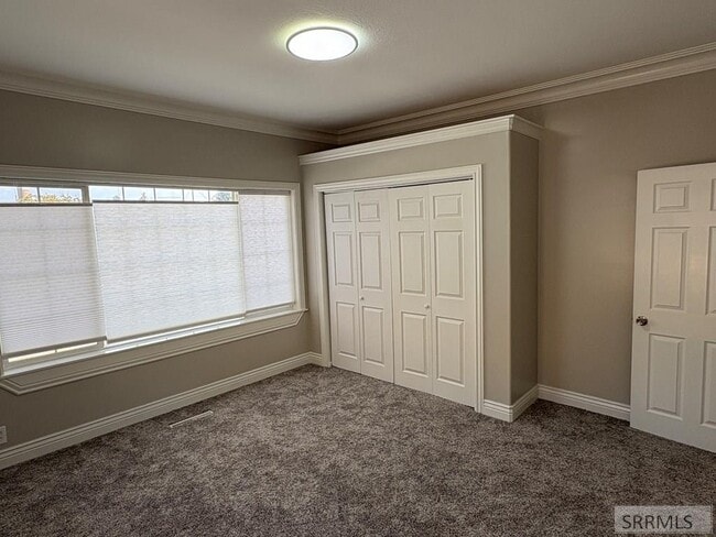 Building Photo - 357 1st W St