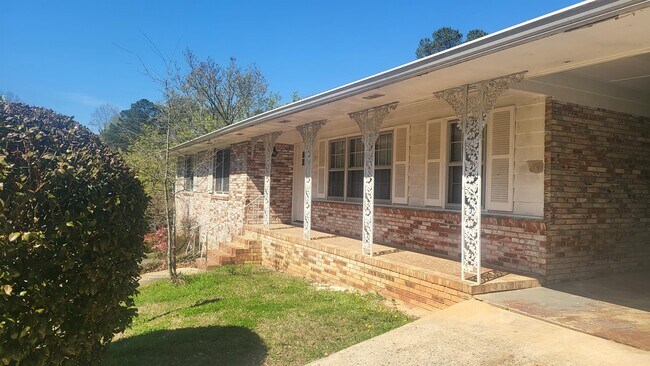 Building Photo - 2541 Meadow Lark Dr