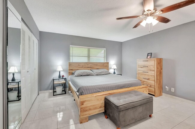 Building Photo - 6078 Dusenburg Rd