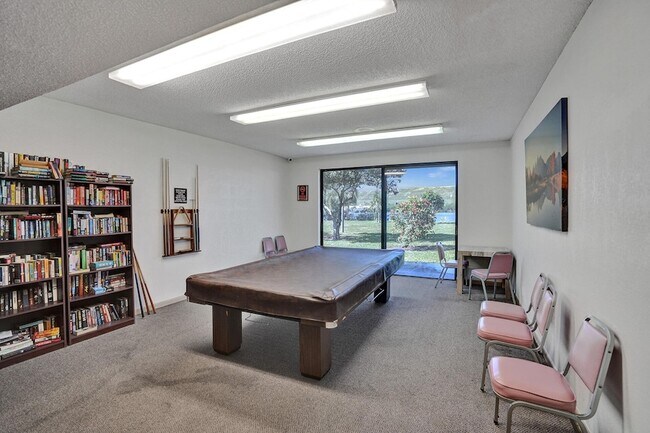 Building Photo - 4550 NW 18th Ave