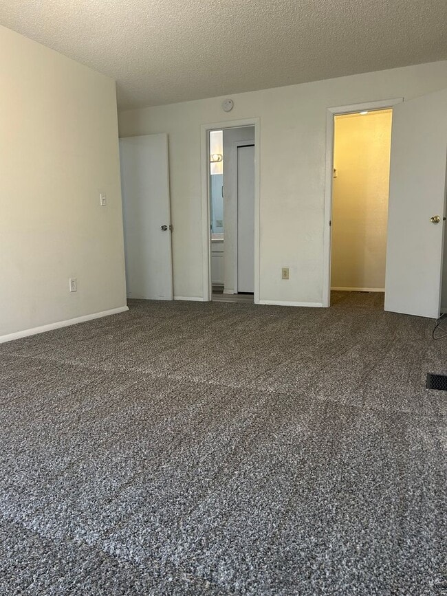 Building Photo - $1950 2 Bed/2 Bath + Bonus Room On Spacious Corner Lot off Briargate